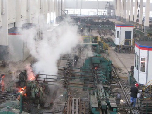 大理无缝钢管厂家生产车间