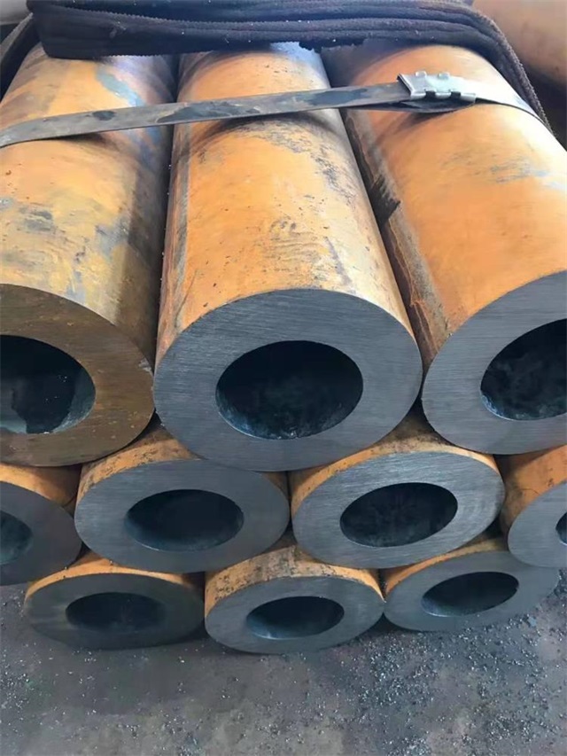大理20号厚壁无缝钢管